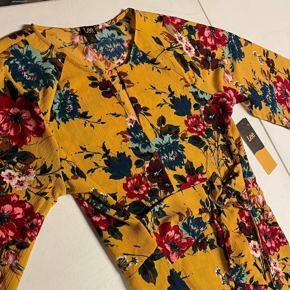 LEE Women Yellow Floral Top Blouse NWT